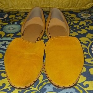 Crown Vintage Flats